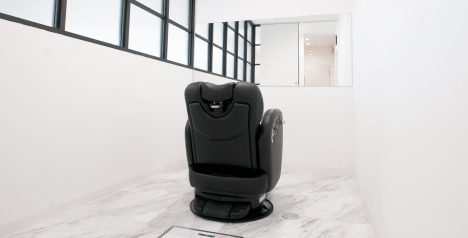 個室でゆったり施術できます