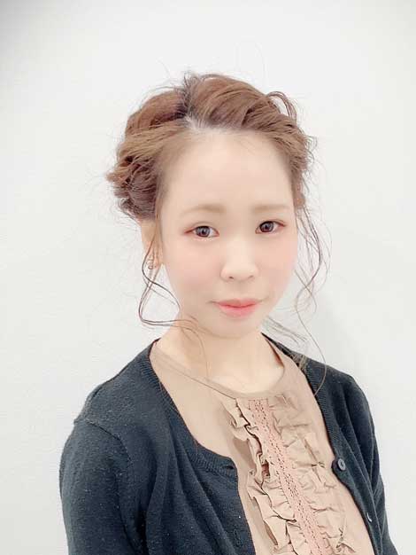 スタイリスト　藤原　まどか